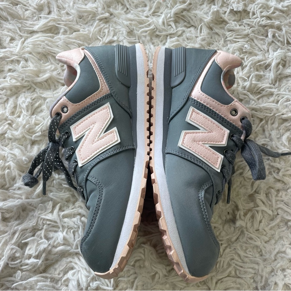 NEW‎ BALANCE 574 Sneakers Size 5 - Picture 6 of 9